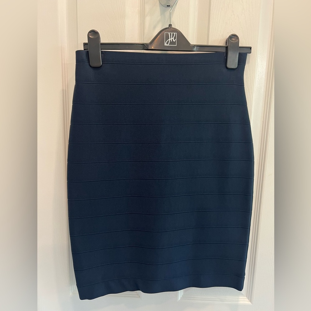 Joseph Ribkoff Navy Pencil Skirt, Size 6, never worn